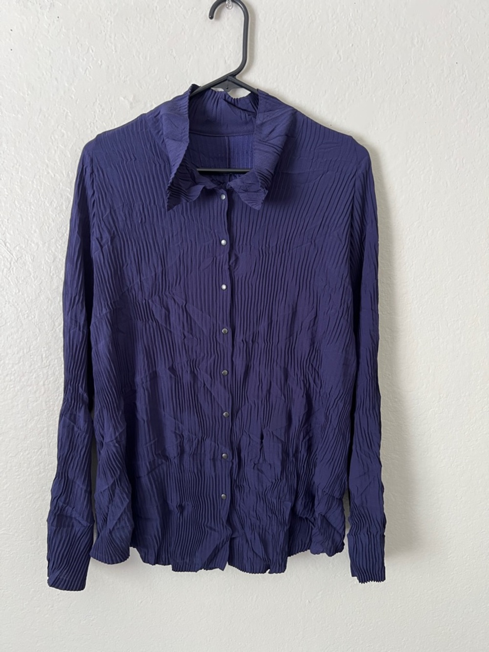 Like New! BABETTE Crinkle Pleated Texture Button-Up Shirt in Deep Purple in L